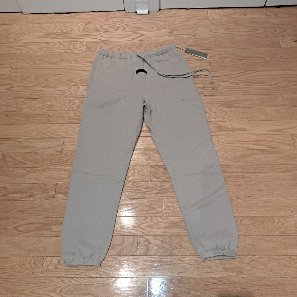 NWT Authentic ESSENTIALS sweat pants (Men's size large, color "smoke")